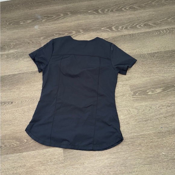 Scrub Top - Picture 2 of 3